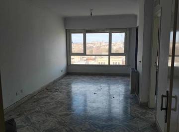 Departamento · 100m² · 6 Ambientes · 1 Cochera · Departamento en Venta - 3 Dorm. 1 Baño - Necochea