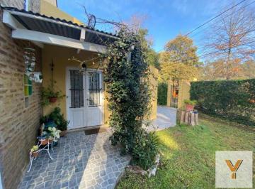 Casa · 160m² · 5 Ambientes · Casa en Venta - 3 Dorm. 2 Baños - 620 m² - Parque Leloir, Ituzaingó