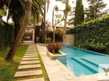 Casa · 340m² · 5 Ambientes · 3 Cocheras · Casa Venta 4 Dorm. 4 Baños 3 Cocheras 600 m² Totales - Ringuelet