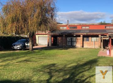 Casa · 290m² · 6 Ambientes · 2 Cocheras · Casa en Venta - 4 Dorm. 2 Baños - Cochera - 750 m² - Villa Parque Sicardi, La Plata