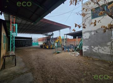 Casa · 309m² · 4 Ambientes · 2 Cocheras · Casa - Cipolletti