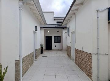 LOY-LOY-1706_2 · PH en Venta 1 Ambiente con Dependencia Reciclado - Parque Luro