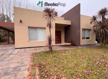 Casa · 115m² · 4 Ambientes · 3 Cocheras · Casa en Venta