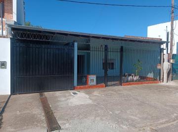 Casa · 181m² · 3 Ambientes · 1 Cochera · Casa en Venta - 2 Dorm. 2 Baños - 181 m² - La Plata