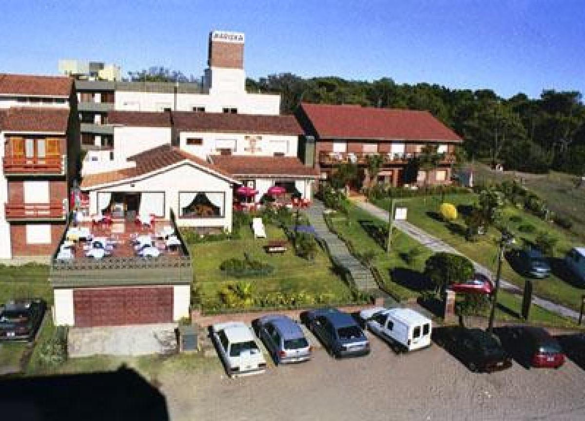 Avenida 1 e/ Paseo 130 y 131, Villa Gesell, Buenos Aires Costa Atlántica