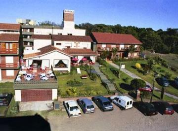 Hotel · 741m² · 20 Ambientes · Hotel en Venta - 16 Habitaciones - 828 m² - Villa Gesell
