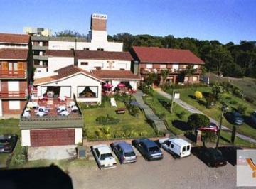 Hotel · 741m² · 20 Ambientes · Hotel en Venta - 16 Habitaciones - 828 m² - Villa Gesell