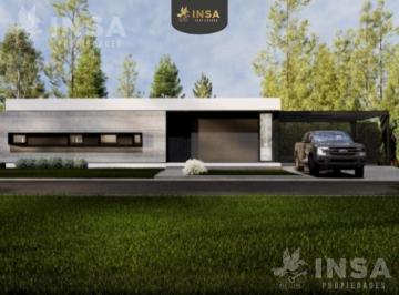 Casa · 307m² · 4 Ambientes · 2 Cocheras · Lote C1