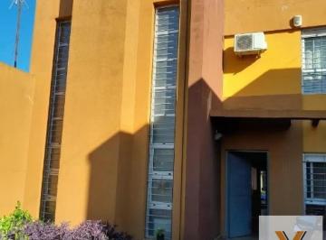 Casa · 180m² · 4 Ambientes · 1 Cochera · Casa en Venta - 3 Dorm. 2 Baños - Cochera - 406 m² - Ramos Mejía