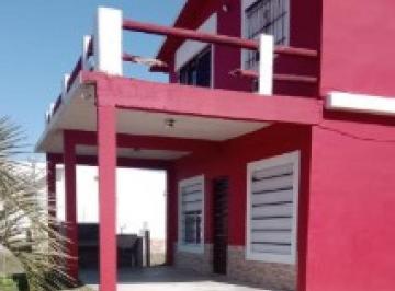 Casa · 120m² · 7 Ambientes · 6 Cocheras · Casa en Venta - 5 Dorm. 3 Baños - San Clemente
