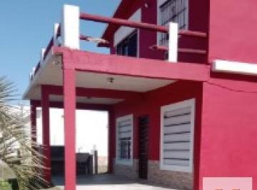 Casa · 120m² · 7 Ambientes · 6 Cocheras · Casa en Venta - 5 Dorm. 3 Baños - San Clemente