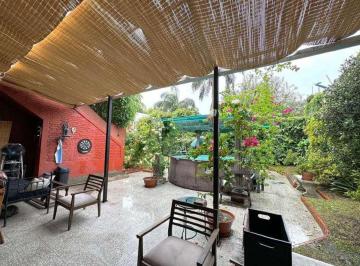 Casa · 224m² · 6 Ambientes · Venta Casa 6 Ambientes con Parque en Barracas Caba
