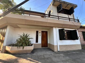 Casa · 108m² · 4 Ambientes · 1 Cochera · Casa 4 Ambientes en Venta Temperley Apta Credito