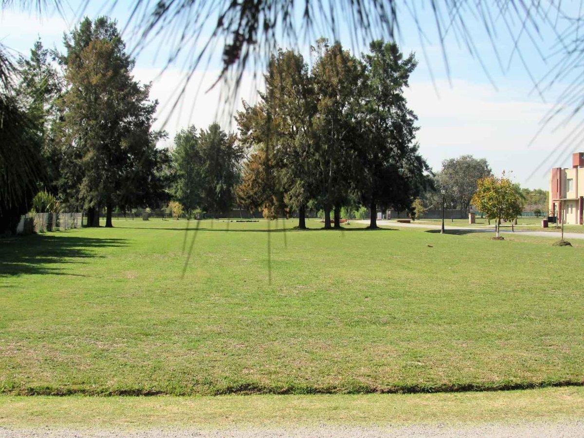 Ruta 25 0, Haras del Sol, Pilar