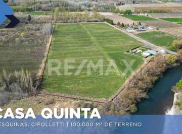 Quinta vacacional · 250m² · 4 Dormitorios · Se Vende Casa Quinta con Costa de Río Neuquén