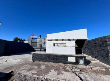 Casa · 132m² · 5 Ambientes · 1 Cochera · En Venta Casa 3 Dorm. en Pb a Estrenar