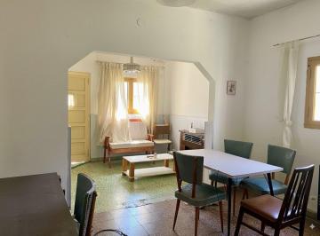 Casa · 96m² · 3 Ambientes · 1 Cochera · Venta Casa Calle 28 N°5169 Entre 174 y 175 Berisso