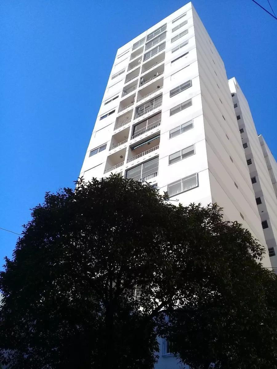 Avenida Rivadavia e/ Lavalle y Moreno