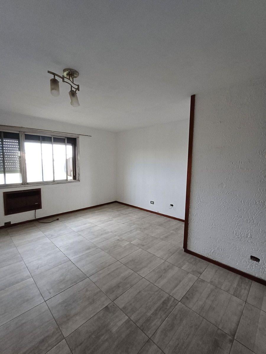 Avenida Teniente General Luis Dellepiane 4400