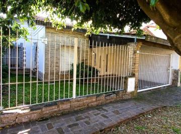 Casa · 182m² · 3 Ambientes · 2 Cocheras · Casa en Venta - 2 Dorm. 2 Baños - Cochera - 300 m² - Morón