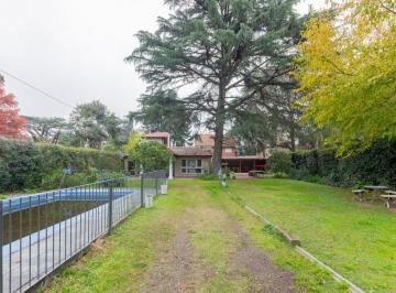 Casa · 150m² · 4 Ambientes · 1 Cochera · Casa · en Venta · 4 Ambientes · Pileta · Quincho · Villa Udaondo