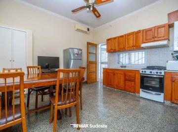 Casa · 130m² · 3 Ambientes · 1 Cochera · Venta Casa 3 Ambientes Quincho Local Noroeste