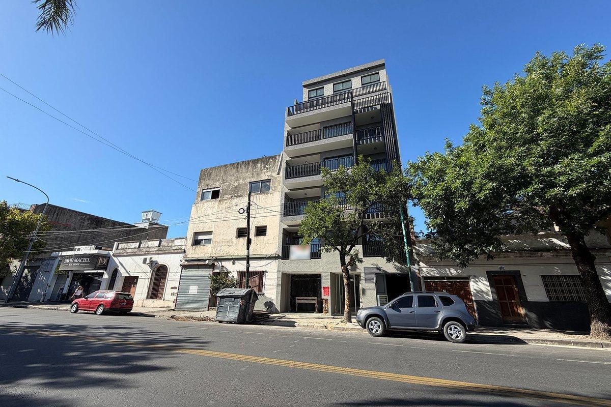 Avenida Larrazábal 900