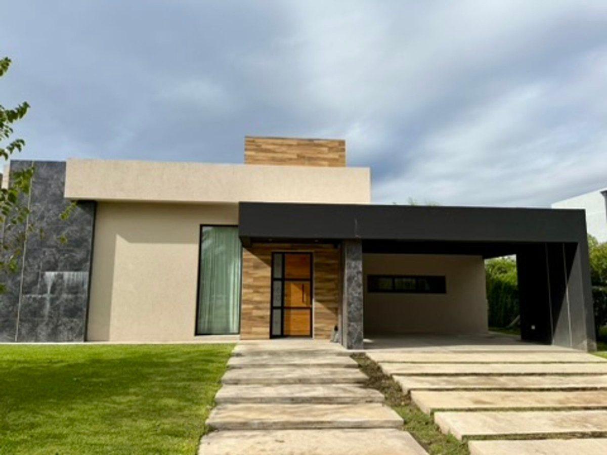 Club de Campo Santa Rita 1600
