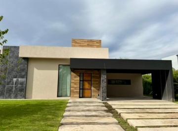Casa · 154m² · 4 Ambientes · 2 Cocheras · Venta Casa 4 Ambientes Al Lago Country Santa Rita