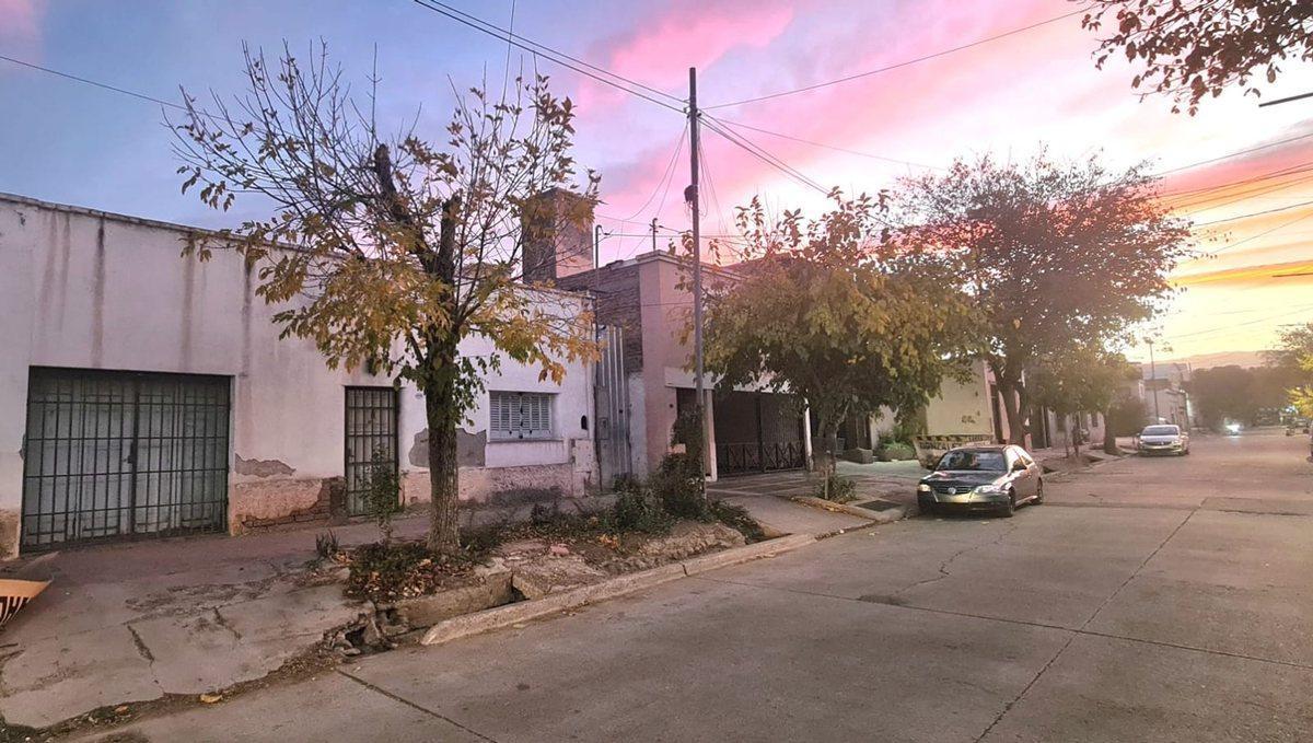 Luis Maria Drago 100, Godoy Cruz, Mendoza