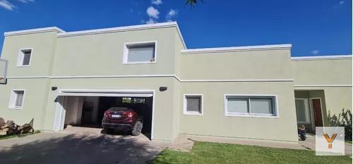Casa · 308m² · 4 Ambientes · 2 Cocheras