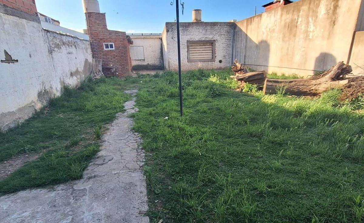 Enrique Julio e/ Estomba y Vicente López, Bahía Blanca, Buenos Aires (fuera de GBA)