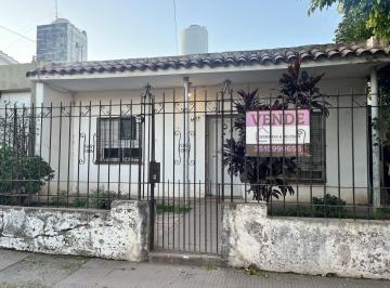 Casa · 119m² · 3 Ambientes · 1 Cochera · Vendo Casa de 3 Dorm. Barrio San Lorenzo