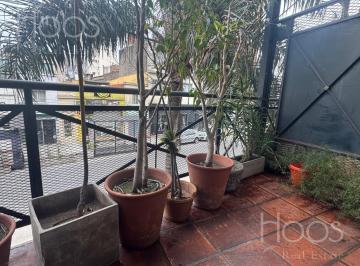 PH · 200m² · 5 Ambientes · 1 Cochera · PH Venta o Alquiler Cochera Para Dos Autos Balcon/ Patio/terraza.