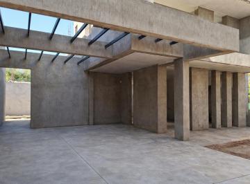 Casa · 137m² · 3 Dormitorios · 2 Cocheras · Casa en Maipu