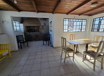 Casa · 155m² · 7 Ambientes · Venta Casa en Planta Alta en Santa Fe Zona Centro, 3 Dorm., Quincho Cerrado con Asador.