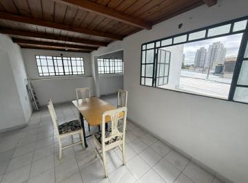 Casa · 155m² · 7 Ambientes · Venta Casa en Planta Alta en Santa Fe Zona Centro, 3 Dorm., Quincho Cerrado con Asador.
