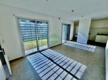 Casa · 96m² · 5 Ambientes · 2 Cocheras · Saldàn. Apto Crèdito / Housing 3 Dorm - Una Planta. C/patio y Cochera Saldán