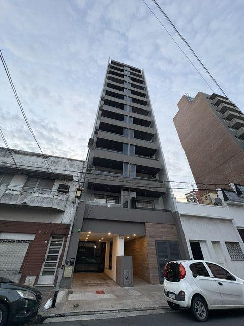 ARENALES 35. Entre Avenida Mitre y San Martin