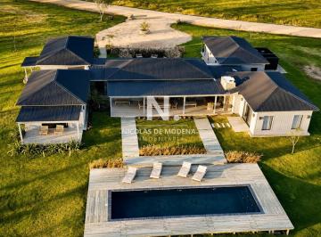 Foto1 · En Venta Casa de 4 Dorm. en Suite, con Pergola y Piscina en Puerto Quetzal, La Barra