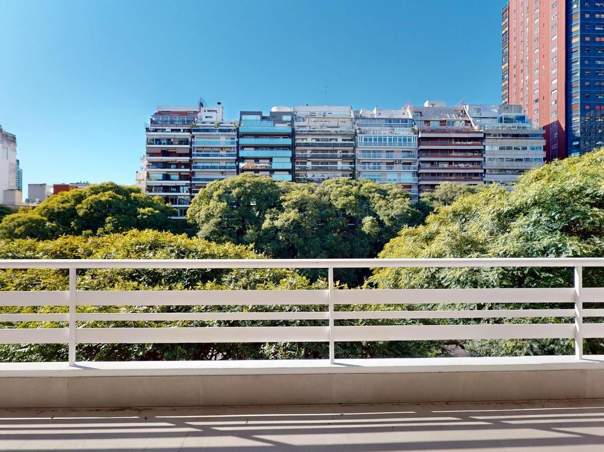 Avenida del Libertador al 2200