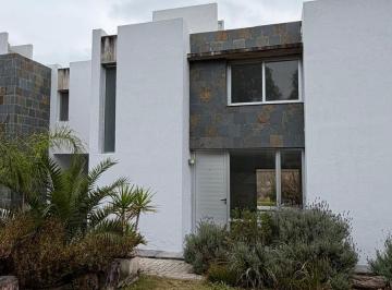 Casa · 150m² · 3 Dormitorios · 2 Cocheras · Duplex Casa en Alquiler en La Cuesta La Calera Intercountry