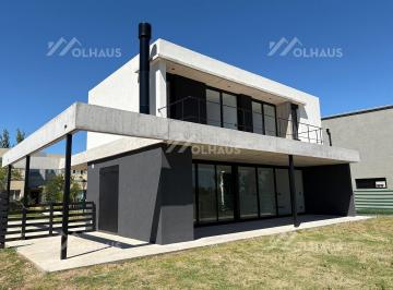 Casa · 140m² · 4 Ambientes · 1 Cochera · Casa en Venta en San Sebastian - Area 12, San Sebastian, Escobar