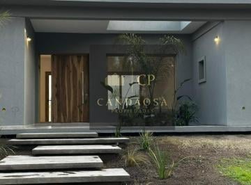 Casa · 185m² · 5 Ambientes · 6 Cocheras · Nev. Casa en Venta 5 Ambientes en El Naudir a La Laguna