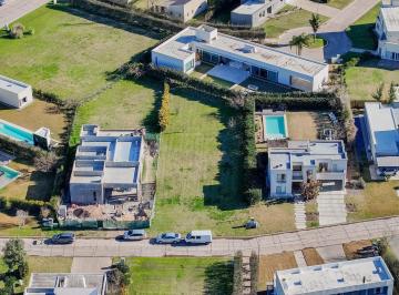 Terreno · 909m² · Lote en Venta en Funes San Sebastian Barrio Privado