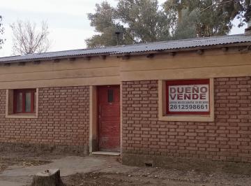 Casa de 6 ambientes, Santa Rosa · Dueña Vende Casa