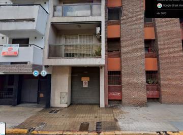 Ingreso · Dueña Alquila Cochera Frente Al Colegio Carbo