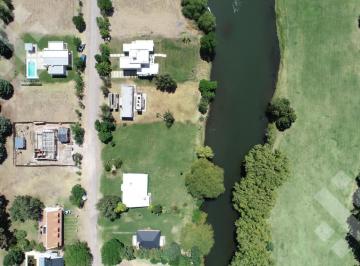 Casa · 150m² · Casa en Venta C/ Piscina Climatizada y Fondo Cancha Golf - Arroyito, Neuquén