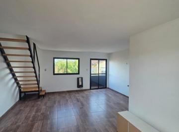 Departamento · 40m² · 3 Ambientes · Venta PH 3amb por Escalera Reciclado