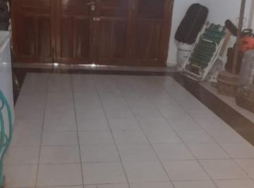 Casa de 6 ambientes, Córdoba · Casa 3 Dor 2 Baños Garage Patio Escucho Oferta